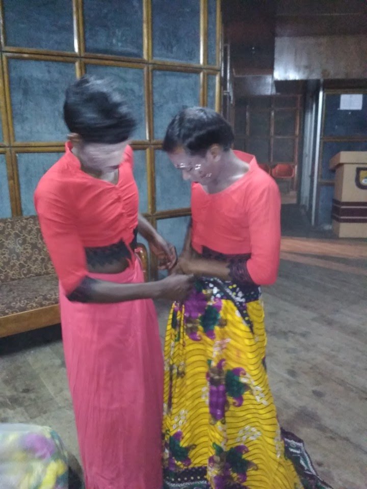 {"sha1":"d2d385a7d620772aba77cc38e6db2dc1c5f84727","ext":"jpg"}