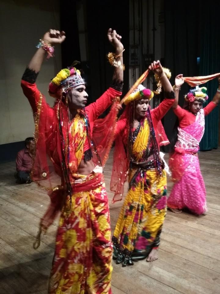 {"sha1":"da65fe09e0af4527bcd58b363c04ba8021015397","ext":"jpg"}