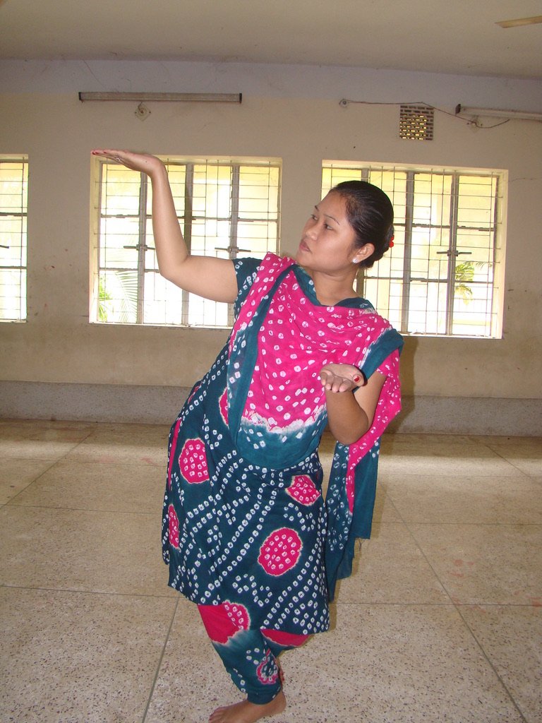 5EF693EC-C92E-49A1-B6B4-DD871CC7B1D4_1_105_c